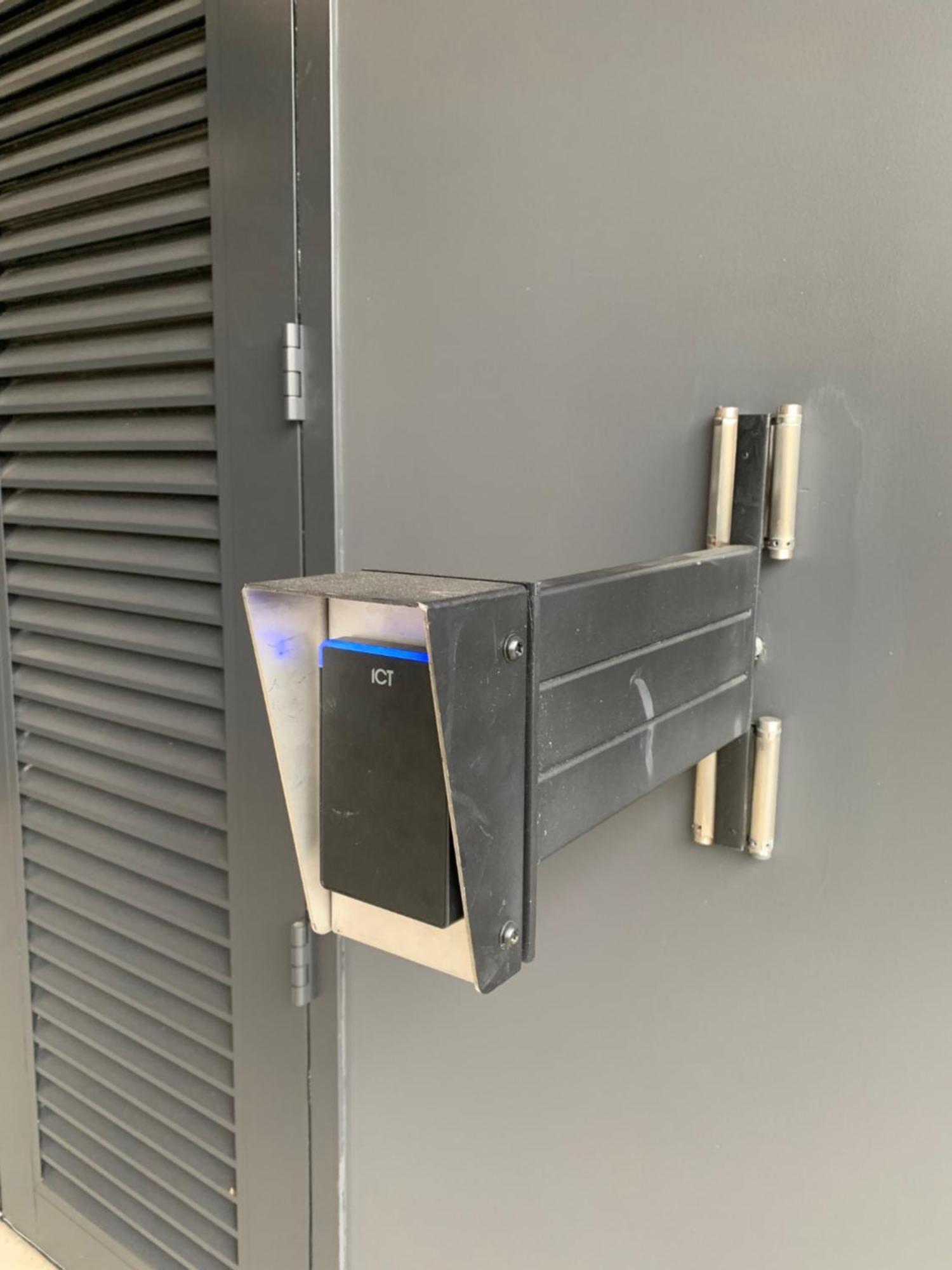 2 Bedrooms Apprtmt Plus Underground Parking In Cbd クライストチャーチ エクステリア 写真